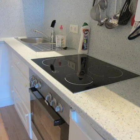 Luv-und-lee-apartment-24 *